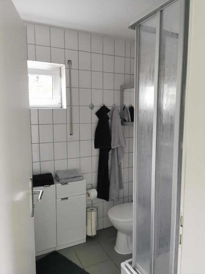 Souterrain-Wohnung Mit Kostenlosem Stellplatz Lipcse Kültér fotó